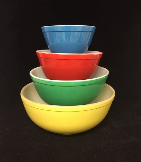 Pyrex produced this pattern from 1(contact info removed). . Vintage pyrex nesting bowls